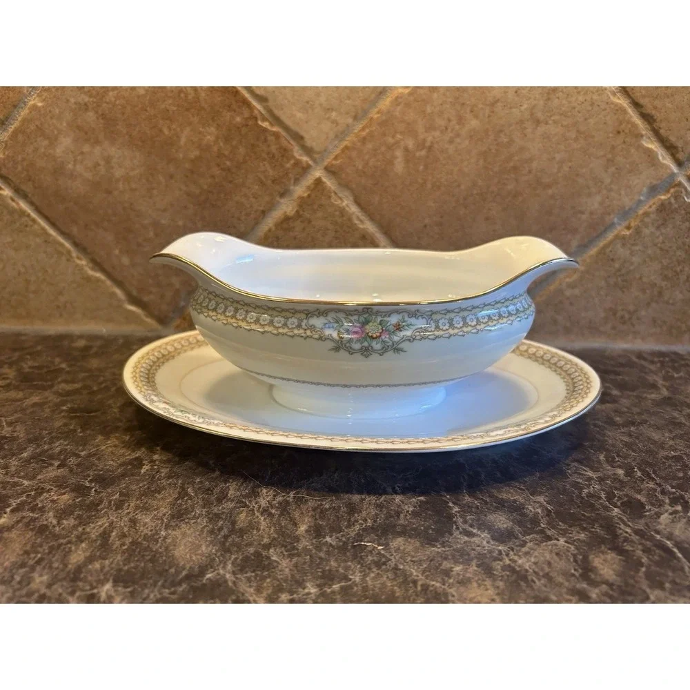1930s Noritake China Rodista 590 Gravy Boat with Attached Plate Nice Gold Trim